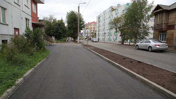 В Северодвинске дорогу на Комсомольской привели в надлежащий вид