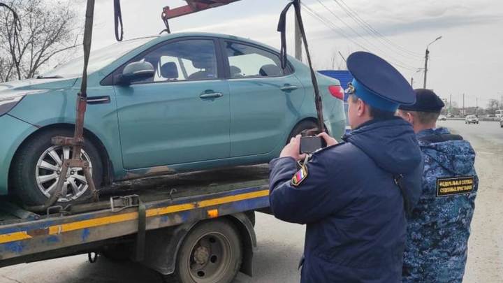 30 автомобилей арестовали на выезде из Челябинска