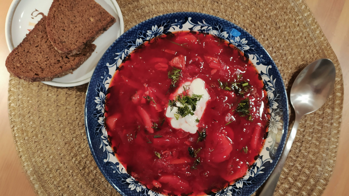 Чуть не упал со стула: Отца Илона Маска поразила русская кухня