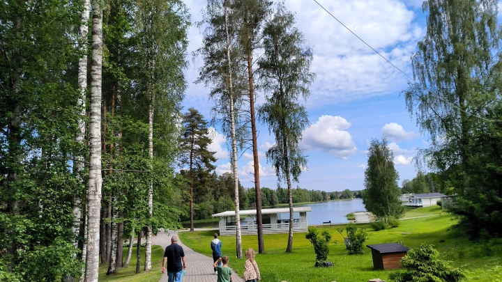 Кладбищенские кресты исчезли. В парке Екатеринбурга обновили фонари