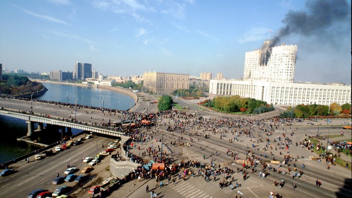 Глазьев о переломном моменте в истории: Чубайс попал в расстрельный список