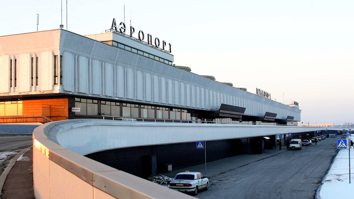Военные самолёты в Пулкове могут выслеживать большой беспилотник - источник