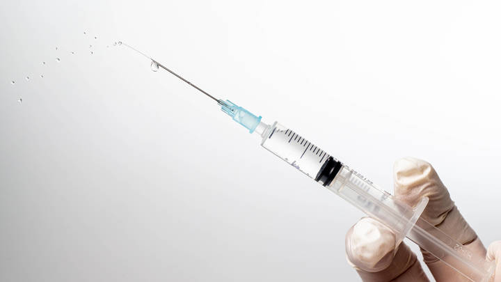 Двойная эпидемия? Мутации вируса ставят под вопрос эффективность вакцин