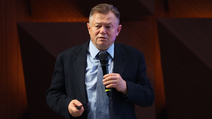 Абсурдная политика ведёт страну в пропасть: Глазьев бьёт тревогу - грядёт банковский кризис