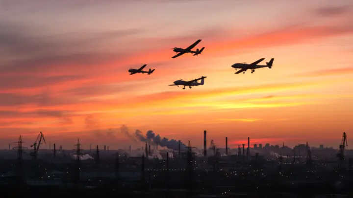 Детей закрыли в туалете и подвале: в Челябинске из-за угрозы БПЛА сорваны уроки