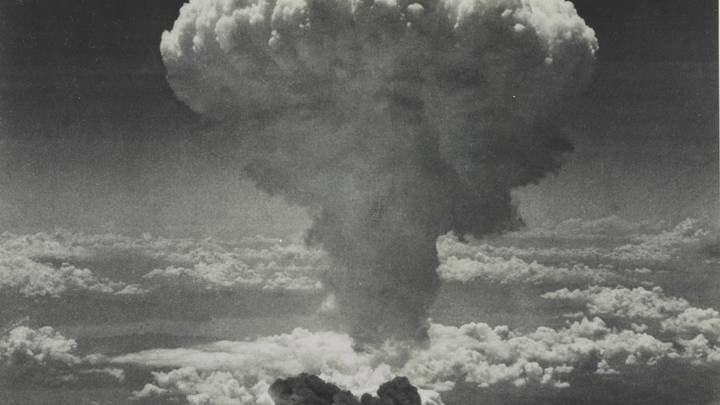 На корабле могло быть что угодно: Технический анализ взрыва в Бейруте