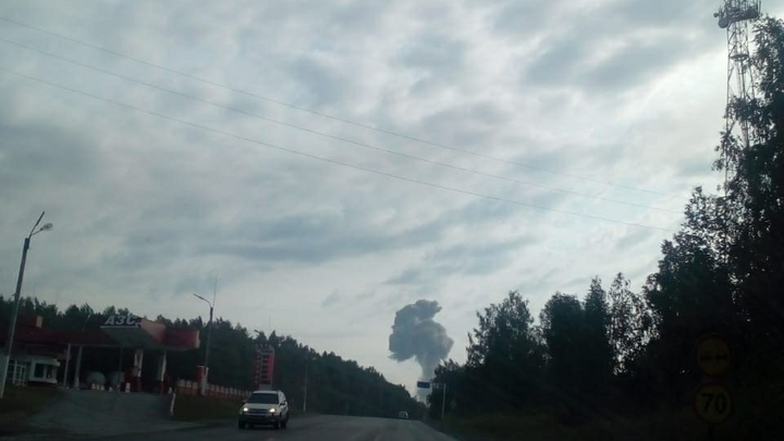 Завыла сирена... люди в панике: В Каменке прогремели новые взрывы, в МЧС подтвердили информацию