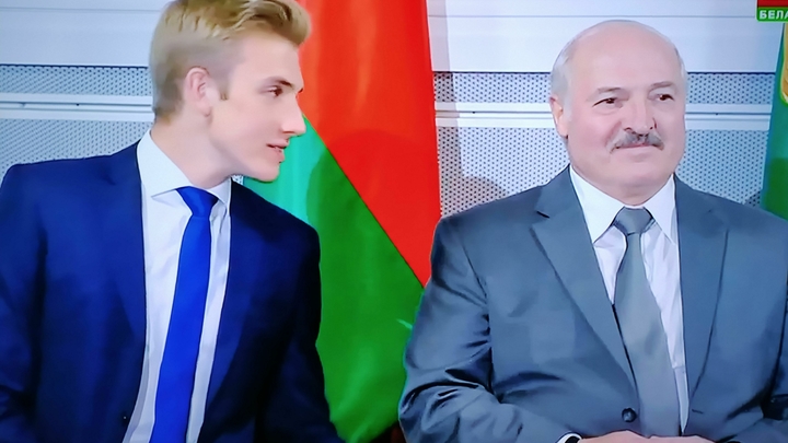 Оппозиционер, разбивающий сердца: Лукашенко оценил политические взгляды сына