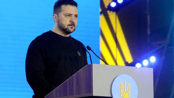 На Украине выяснили, из-за чего Зеленский решил на самом деле уволить главу МИД