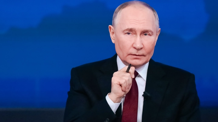 Давно хотел к вам заехать: Путин приехал на освобождённую Курщину и тут же задал главный вопрос