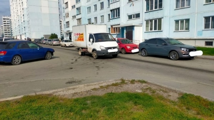 Водитель грузовика сбил 7-летнего мальчика в Ленинском районе Новосибирска
