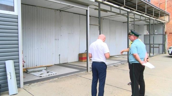 В Краснодаре под снос пошли две автомойки и магазин с шиномонтажной мастерской