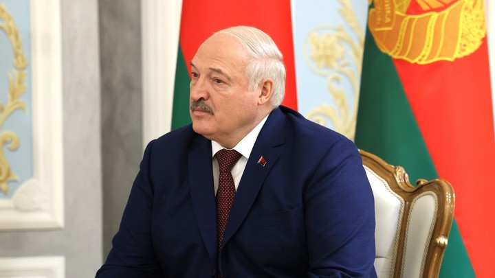 Лукашенко рассказал, кто хочет перемирия на Украине, а кто упёрся напрочь