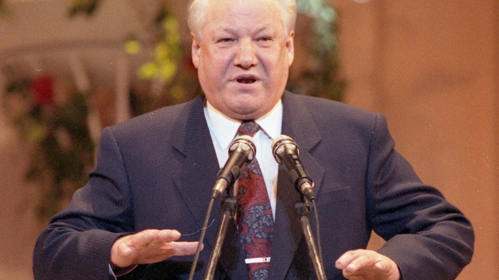 Дикое средневековье...: В последней рюмке Ельцина нашли грозный намёк