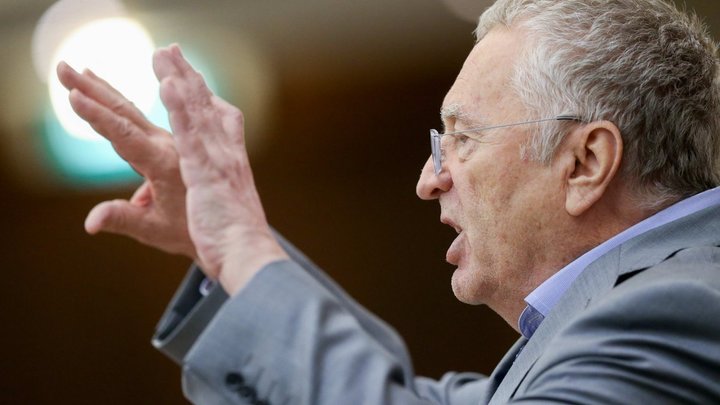 В Москве открыли памятник Жириновскому