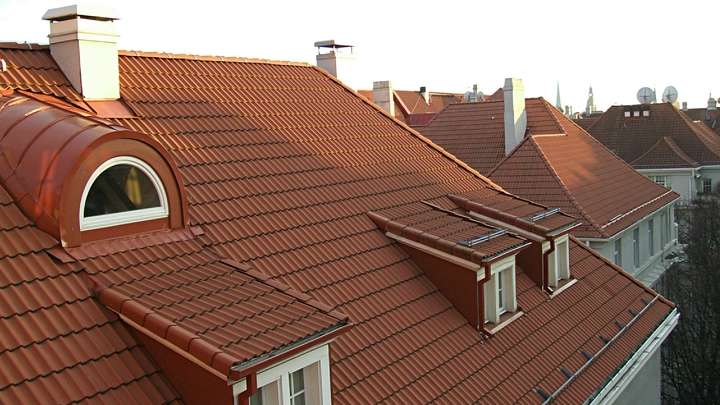 В Армавире восстановят поврежденную из-за ветра кровлю гимназии