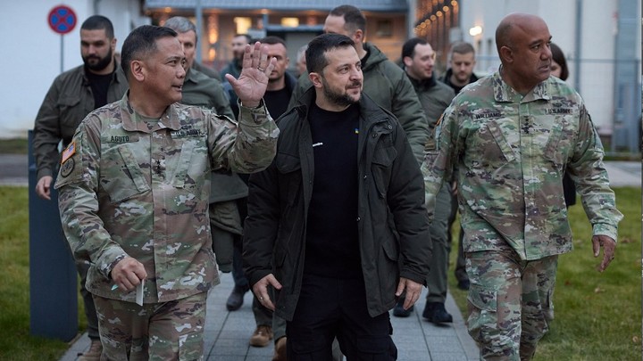 Сенсация о мобилизации: всех женщин - на учёт, на фронт - только добровольно