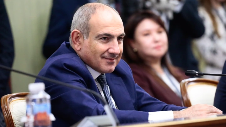 Потерял землю, но объявил это победой. Что задумал Пашинян и что значат его слова о Карабахе