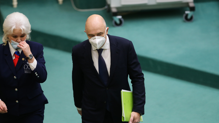 Анекдот, а не работа: Михаил Хазин разоблачил Минфин и шашни Силуанова