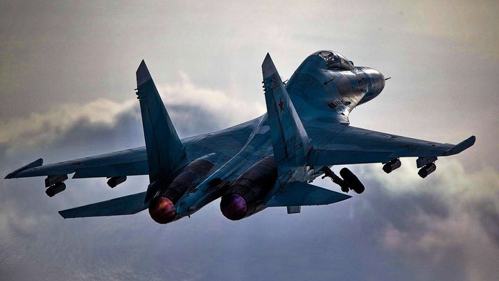 Французы снова нарываются: Су-27 опять перехватил над Чёрным морем два Миража