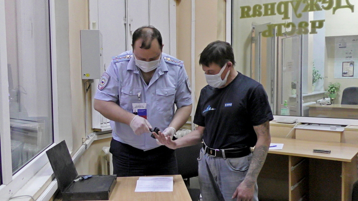 В Свердловской области полиция задержала трёх неудачливых взломщиков банкомата