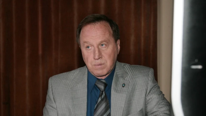 SHOT: актёр из «Кадетства» Стеклов упал в обморок в квартире в Москве