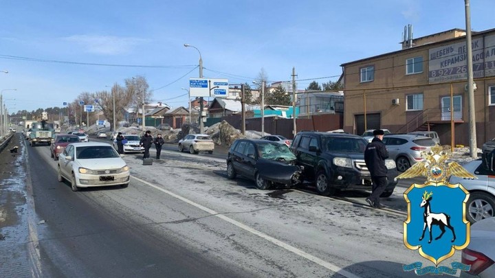 Тройное ДТП унесло жизнь водителя в Самарской области. Двое ранены