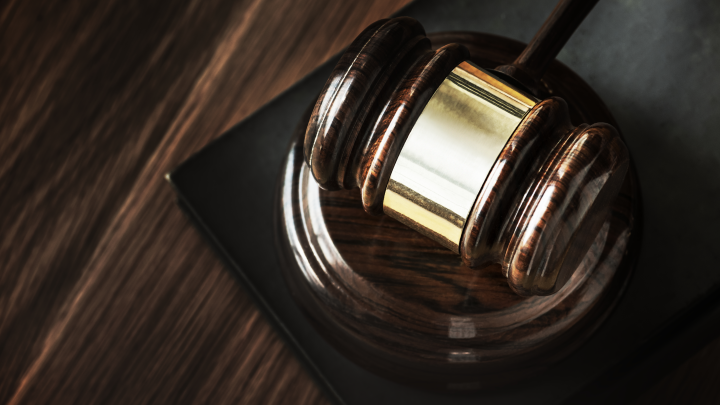 Выживший в Охотском море Михаил Пичугин частично признал вину в суде