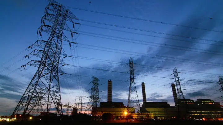 В сети обсуждают апокалиптические фото энергообъектов Украины после удара