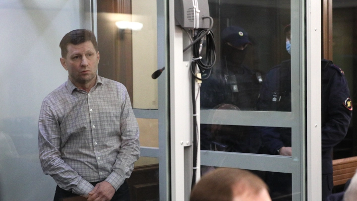 Всё простили? Суд отказался взыскивать 8,5 млрд рублей с хабаровского экс-губернатора Фургала