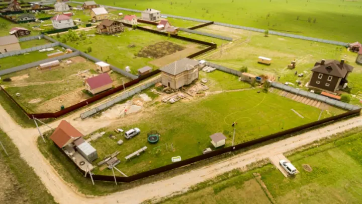 В Госдуме дали совет попавшим в коттеджное рабство из-за программы КРТ