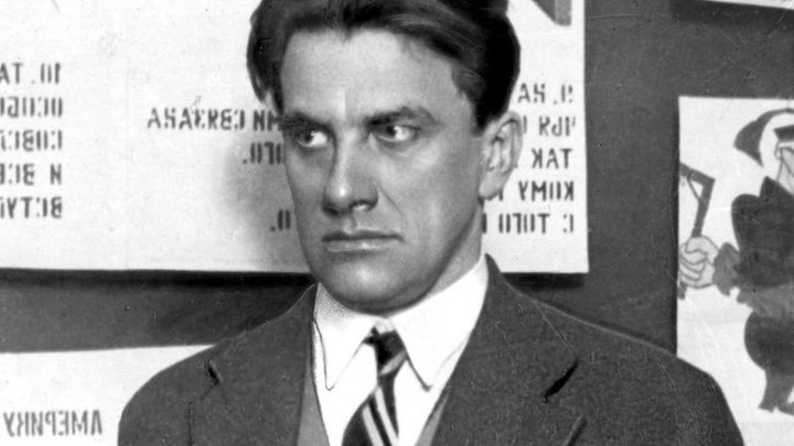 От Сергея Довлатова до Льва Толстого: 10 самых высоких писателей среди русских классиков