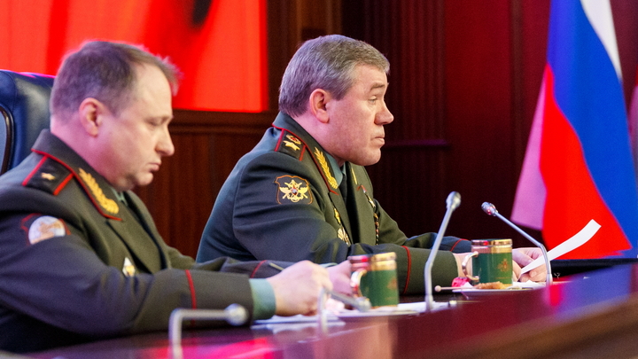 Глава Генштаба ВС России провел телефонные переговоры с британским начальником штаба обороны