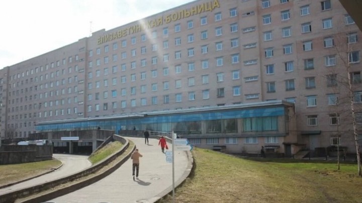 Пациенты жалуются на Елизаветинскую больницу, где по отделению ползают тараканы