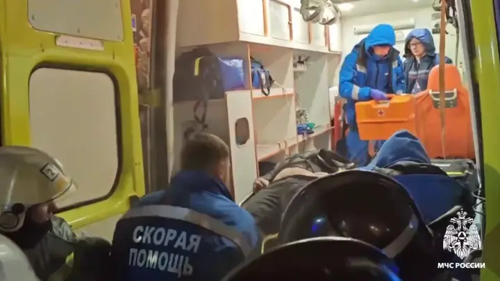 Мужчина погиб после обрушения крыши торгового центра в Новосибирске