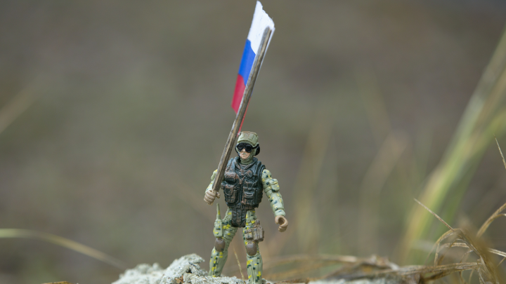Русский флаг над Херсоном: дрон установил триколор в День России