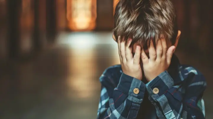 Остаётся только ждать: отец пострадавшего в аэропорту мальчика рассказал о состоянии малыша