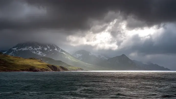 «Руку вытяни — пальцев не видишь»: гид-проводник рассказал о фатальной ошибке туристов на Камчатке