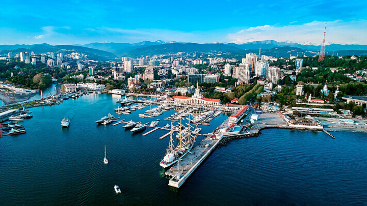 В Сочи летом планируют принять 4 миллиона туристов. Пандемия не помешает?