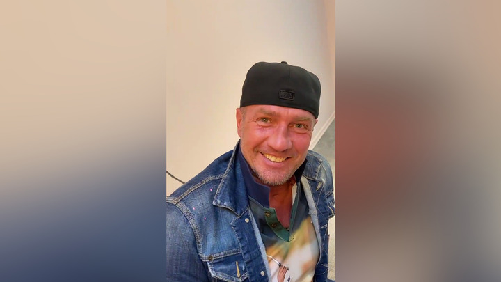 Роман Костомаров заявил, что продал свой японский мотоцикл ради покупки протеза руки