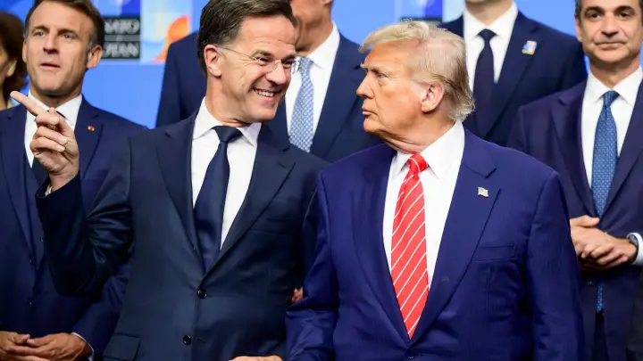 Саммит НАТО: Папочка… - после этих слов Трамп обещал вернуться и отшлёпать Рютте