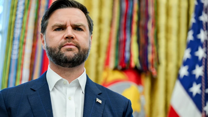 СМИ: Вэнс пытался связаться с Залужным после скандала с раздражающим Зеленским