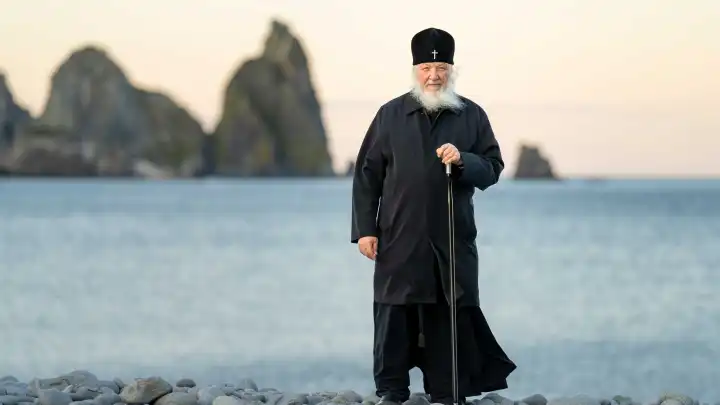 Патриарх Кирилл выступил против мигрантов и народозамещения