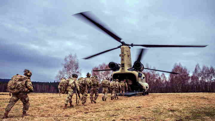Польша перебрасывает к белорусской границе 1000 солдат и 200 единиц техники