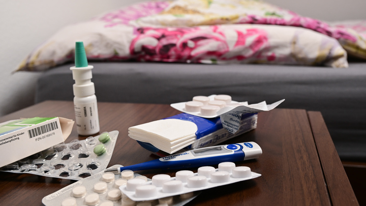 Дистанционка, серьёзный грипп и опасная таблетка: Главное об эпидситуации в России