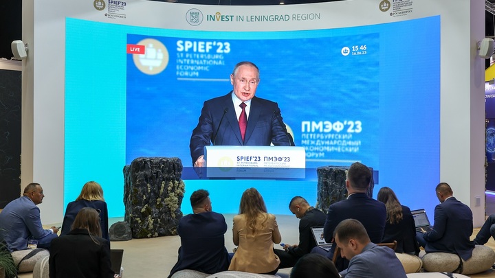 Делегаты африканской миссии прибыли в Петербург для встречи с Путиным