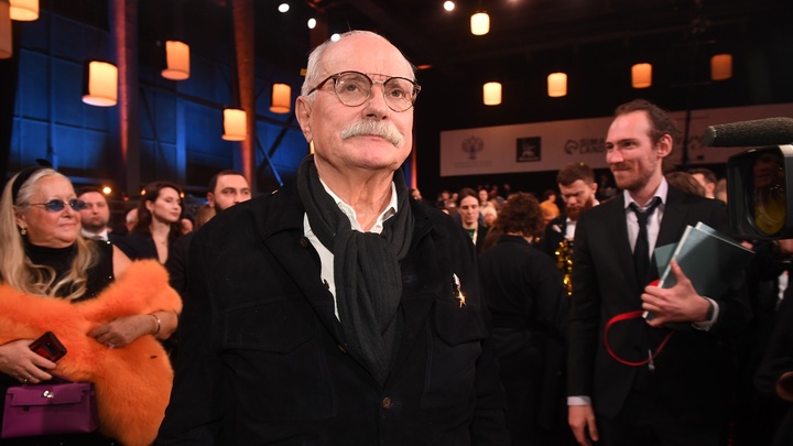 Никита Михалков указал на предателей, паразитирующих на СВО. Досталось и Ельцин центру