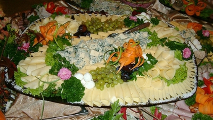 Ах, моя умница, держи конфетку!: Диетолог дала советы - тонкая талия обеспечена