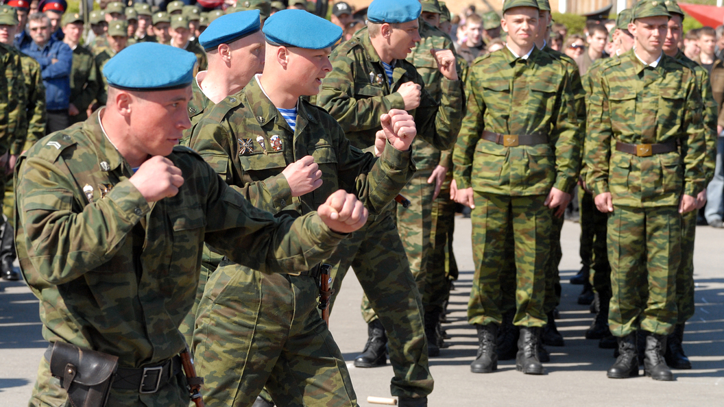 Около 142 тысяч человек отправились в армию во время весеннего призыва Около 142 тысяч человек отправились в армию во время весеннего призыва