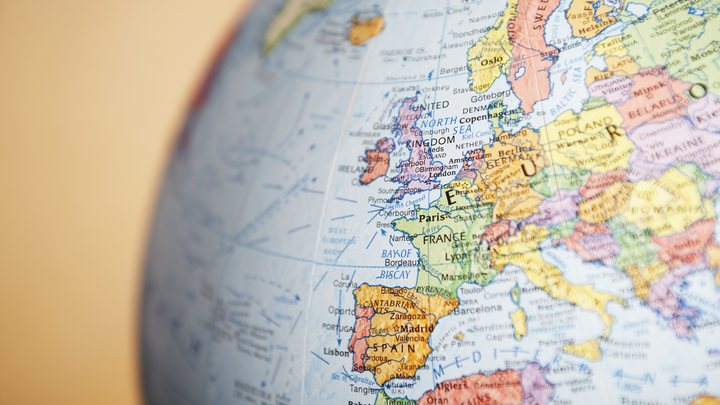 Россию хотят банально ограбить: Блогер показал любопытный перечень стран